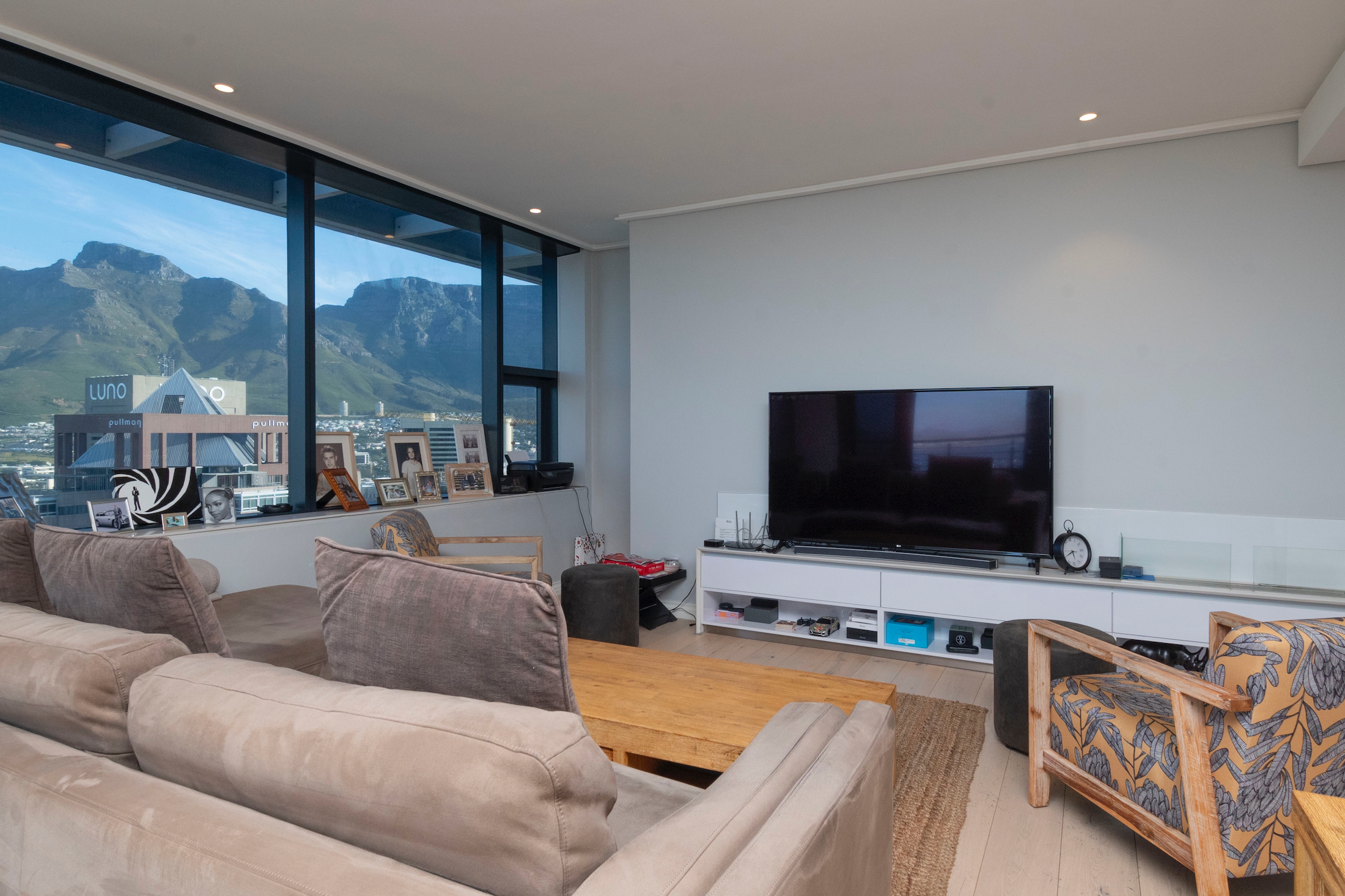 2 Bedroom Property for Sale in Cape Town City Centre Western Cape